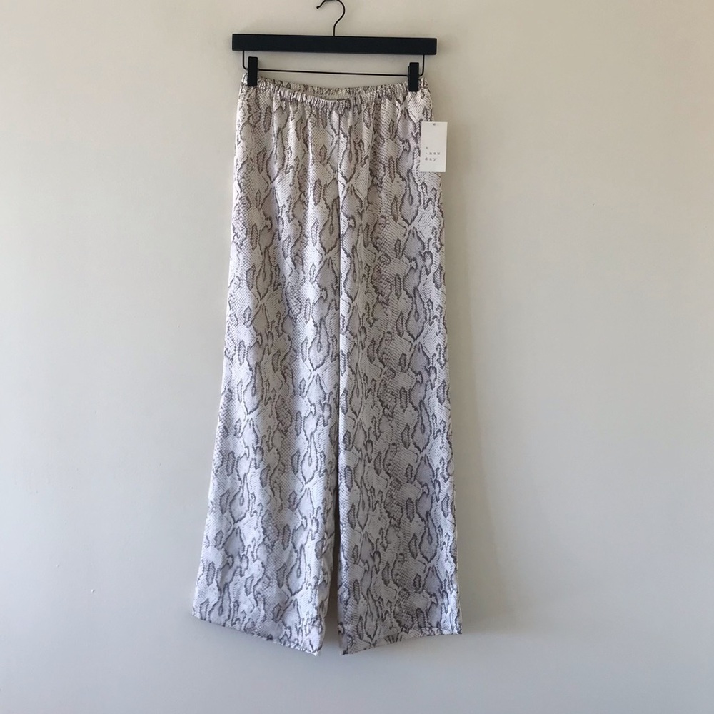 A New Day Snakeskin Print Wide Leg Pants, NWT - Picture 2 of 13